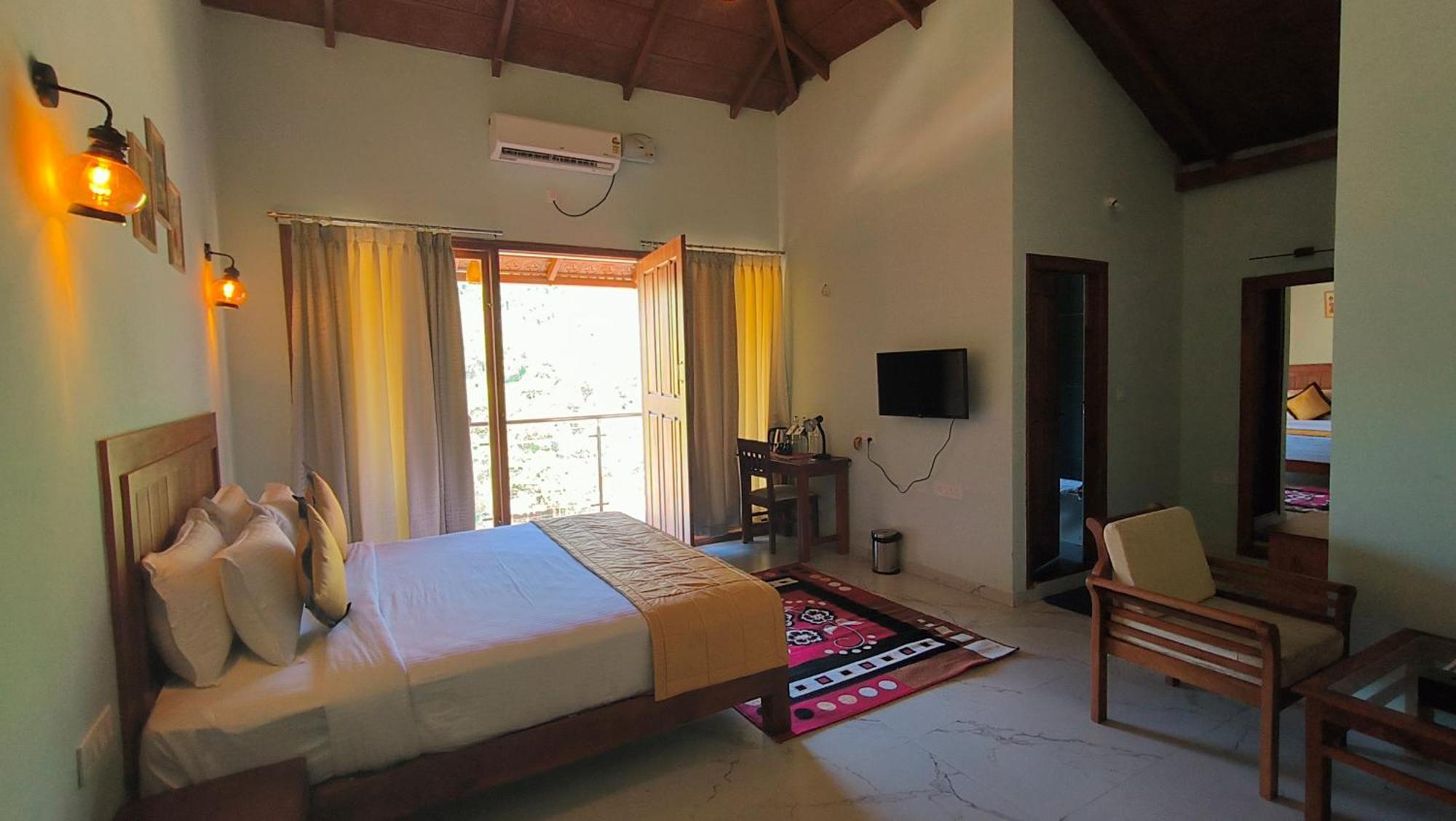 Hill Crest Resort - Coorg Madikeri Exterior photo